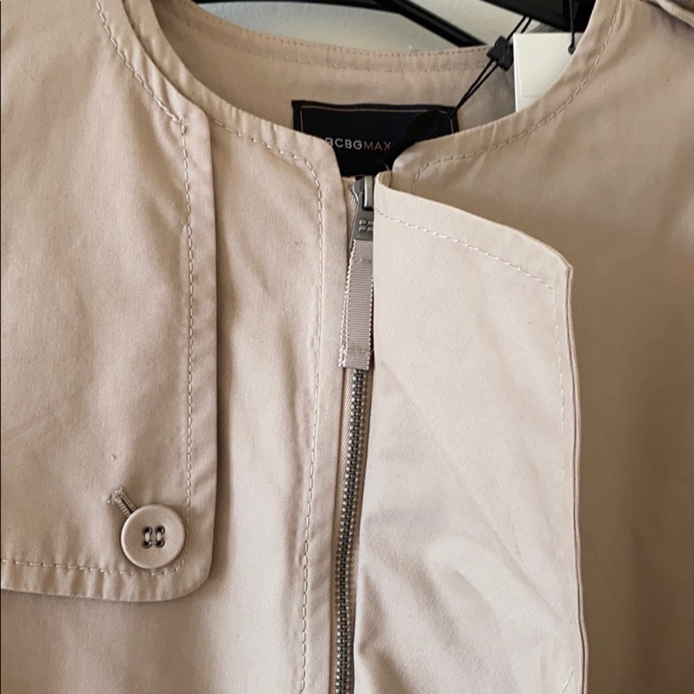 BCBGMAXAZRIA trench coat - Picture 5 of 7